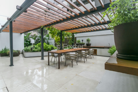 Image 37 - 1004117