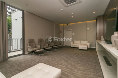 Image 32 - 1004117