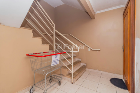 Image 31 - 819210