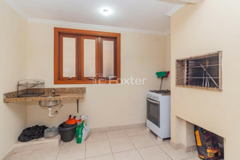 Image 32 - 819210