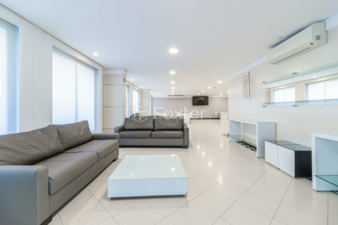 Image 32 - 1015542