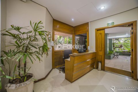 Image 33 - 957321