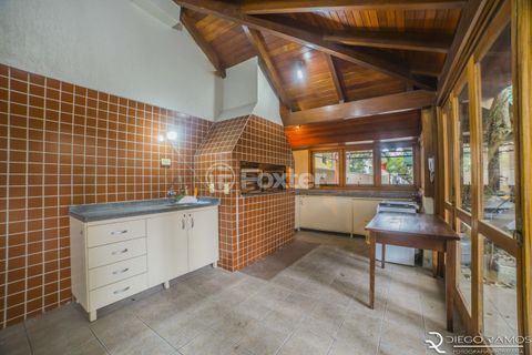 Image 37 - 957321