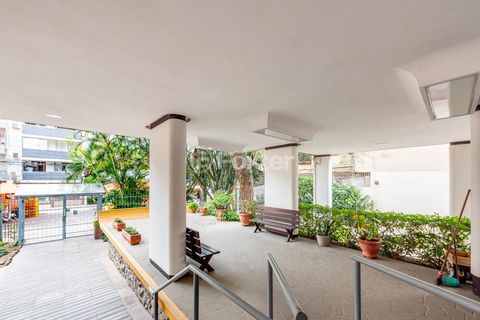 Image 37 - 990955