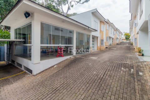 Image 42 - 1014305