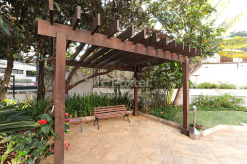 Image 31 - 988439