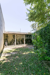 Image 30 - 956542