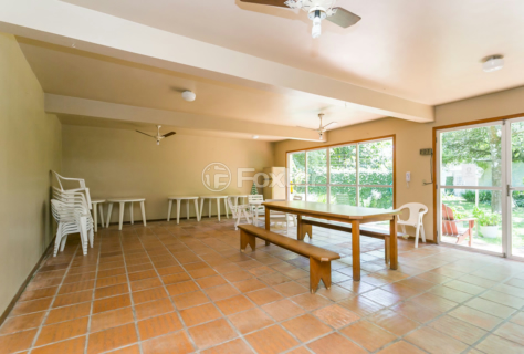Image 33 - 956542