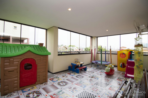 Image 35 - 1013579
