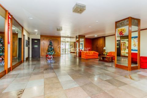Image 36 - 979973