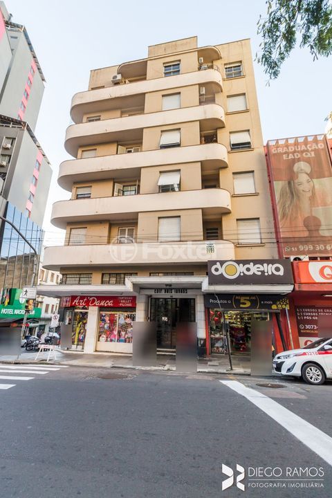 Image 36 - 858275