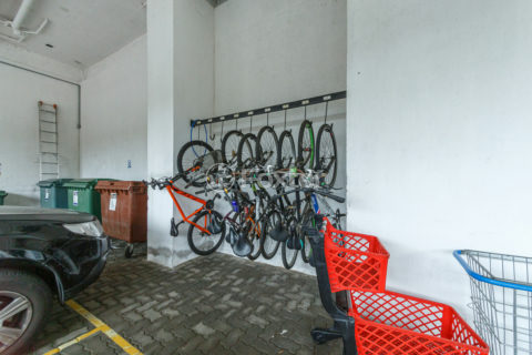 Image 42 - 233136