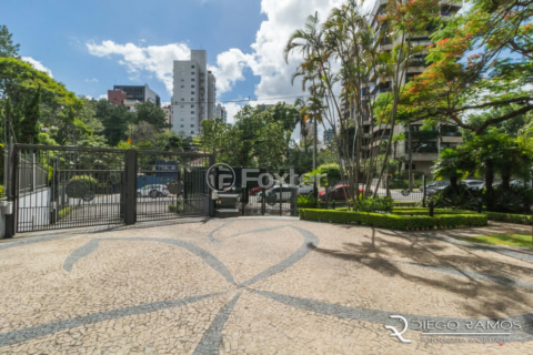 Image 33 - 992341