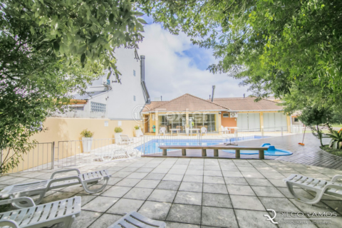 Image 39 - 989298