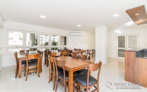 Image 33 - 182042