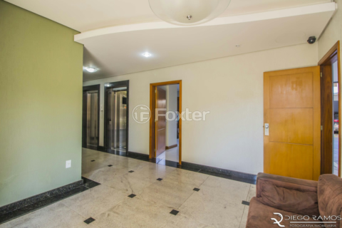 Image 35 - 814098