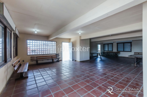 Image 30 - 869117