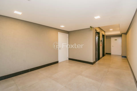 Image 37 - 917871
