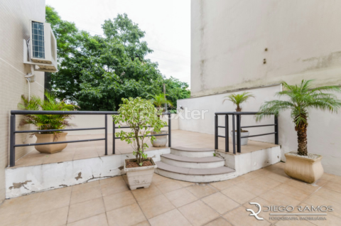 Image 68 - 1007321