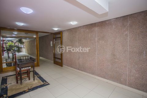 Image 25 - 302427