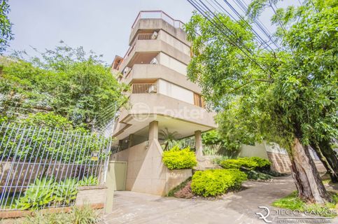 Image 38 - 1027568
