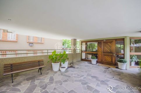 Image 40 - 1027568