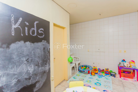 Image 25 - 878491