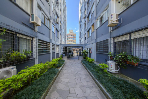 Image 32 - 1036048