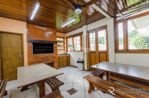 Image 31 - 1012943