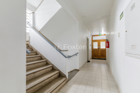 Image 37 - 989816