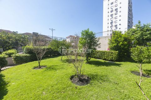 Image 87 - 1015852