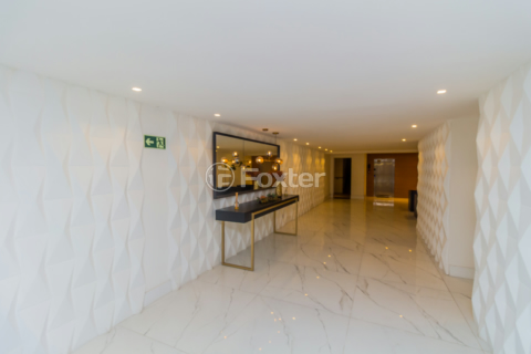 Image 76 - 649733