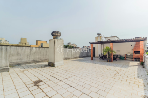 Image 22 - 878600