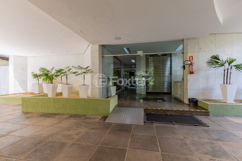 Image 33 - 207951