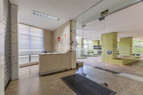 Image 37 - 207951
