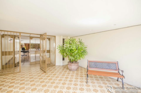 Image 32 - 1017341