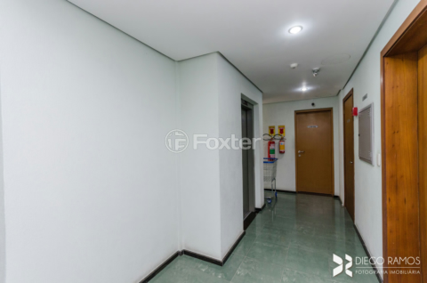 Image 16 - 304927