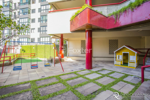 Image 46 - 1004365