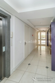 Image 28 - 909877