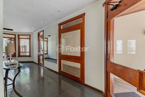 Image 37 - 956950