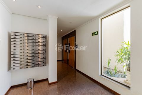 Image 38 - 956950