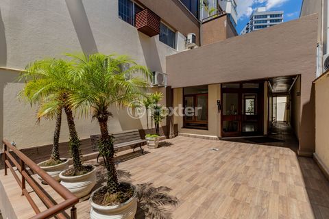 Image 39 - 956950