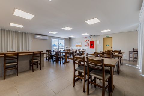Image 32 - 297358