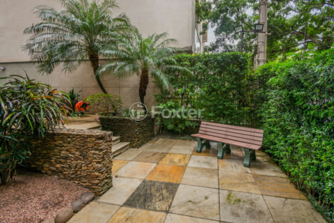 Image 35 - 658449