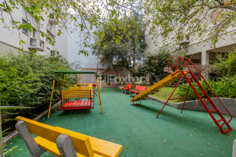 Image 35 - 917318