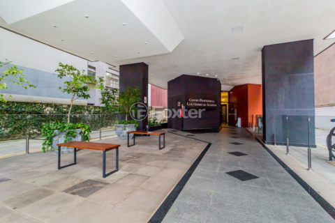 Image 11 - 302268