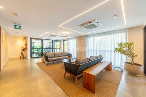 Image 33 - 1004335