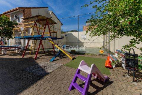 Image 33 - 1002113
