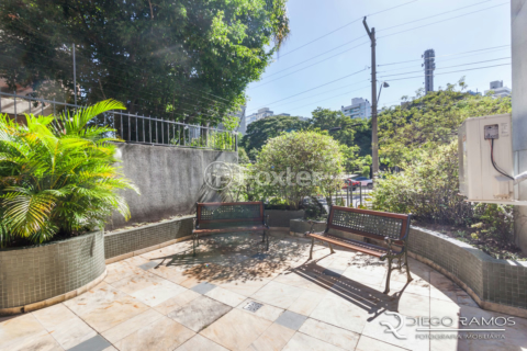 Image 47 - 926295