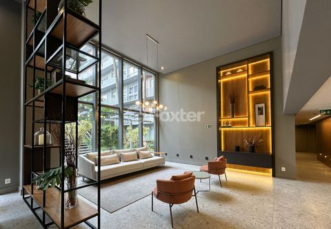 Image 69 - 637000